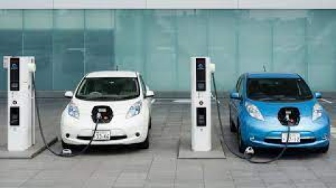 Industri Otomotif, Insentif PPnBM Kendaraan Listrik Buka Jalan