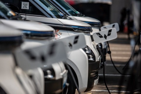 EKOSISTEM KENDARAAN LISTRIK : Pamor Kinclong Mobil Setrum