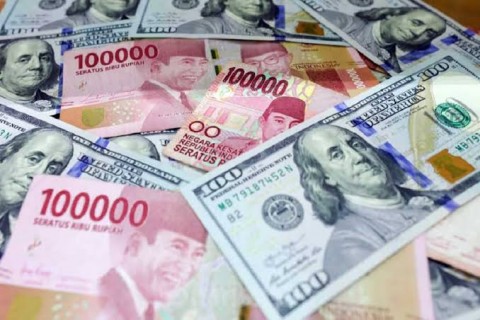 Rupiah Melemah, Defisit Diprediksi Melebar