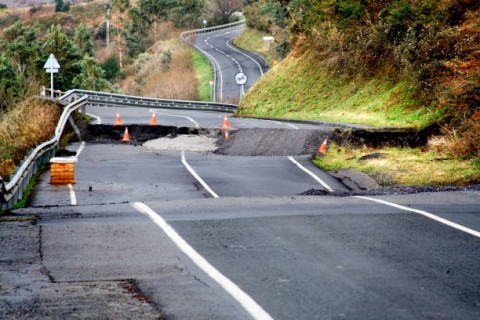Mewaspadai Akibat Gempa Dangkal Bandung dan Garut