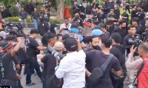 DPR Soroti Tekanan terhadap Jurnalis