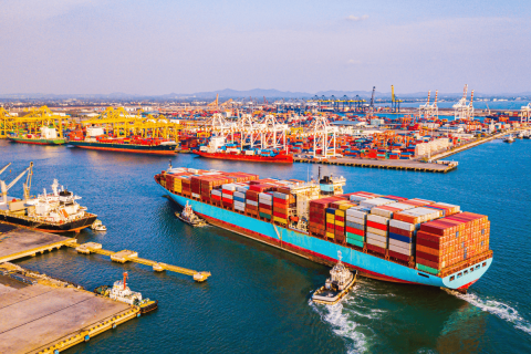 STRATEGI KORPORASI : Menakar Ulang Ongkos Impor