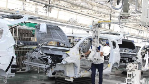 Otomotif Makin Menderu