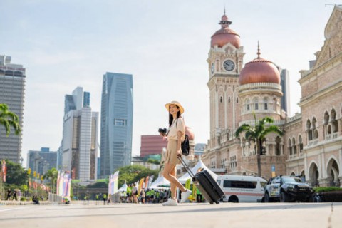 Tren Berwisata 2025, ”Membeli” Memori Indah