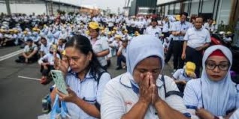 Ancaman Deindustrialisasi & Nasib Buruh