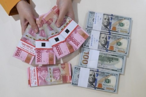 Jalan Terjal Stabilisasi Rupiah