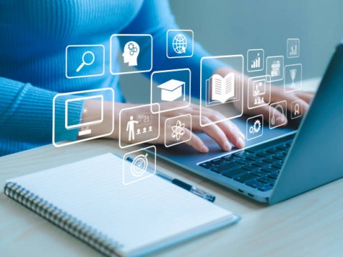  Mengatasi Keterbatasan Sumber Daya Pendidikan dengan Pembelajaran Digital