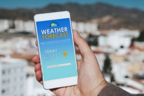  BMKG Meminta Masyarakat Waspadai Cuaca Ekstrem 