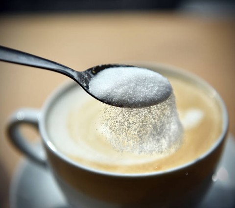 Produksi Industri Mamin Terancam Berhenti Akibat Krisis Gula Rafinasi