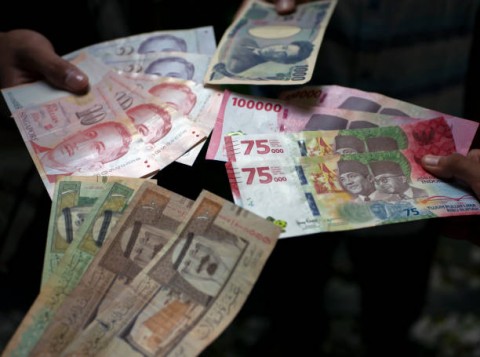 Romansa dan CeritaRupiah di Batas Negara