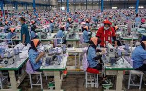 KINERJA INDUSTRI MANUFAKTUR TANAH AIR : Penghiliran Jadi Modal Utama