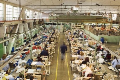 Pergerakan Fluktuatif Sektor Manufaktur