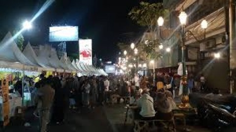 MENGGESER SUKACITA KE KAYUTANGAN