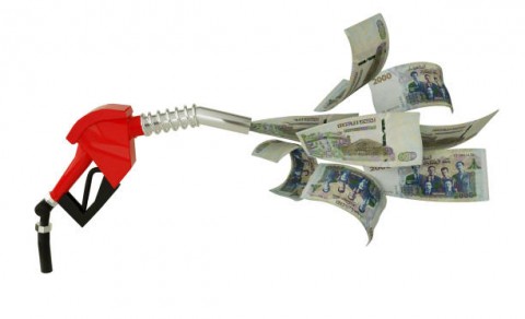 Pemerintah Tahan Harga BBM di Tengah Melemahnya Rupiah