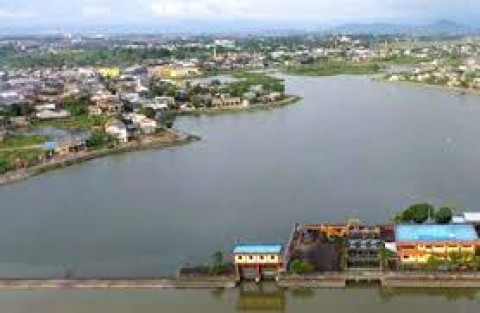 Menjemput Rezeki di Tepian Waduk