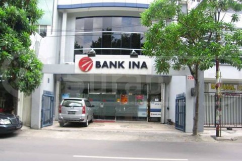 Bank-Bank Kecil Terus Berjuang