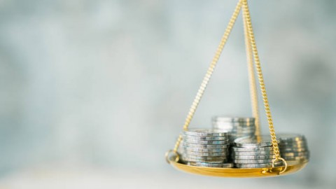 Mengejar Target Bermodalkan Surplus APBN