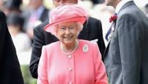 Terbenam Bersama Kematian Sang Ratu 