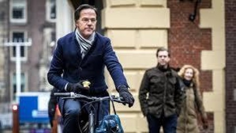 Rutte dan Mujica Pensiun Tanpa Rumah dan Mobil Mewah