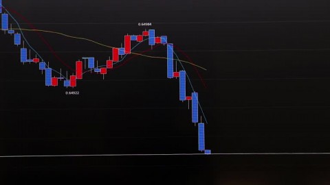 Menjaga  Rupiah Tetap Stabil