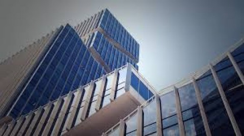 Laba Mekar Bonus Bankir Kakap Makin Besar