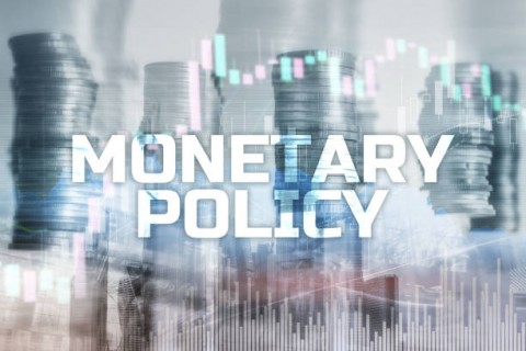 Meneropong Kebijakan Moneter Tahun 2022