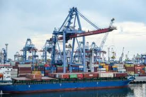 Strategi Maksimalkan Surplus Dagang di Tengah Ketidakpastian