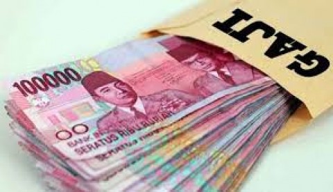 TUNTUTAN KENAIKAN UPAH : PELAKU USAHA TUNGGU PEMERINTAH