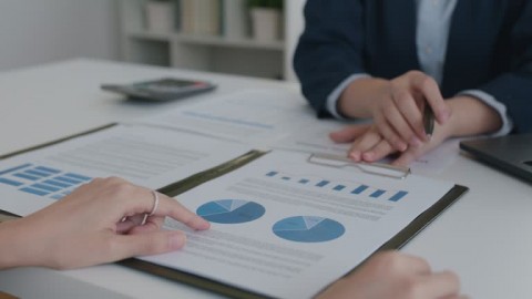 Investasi Manufaktur yang Tak Pasti