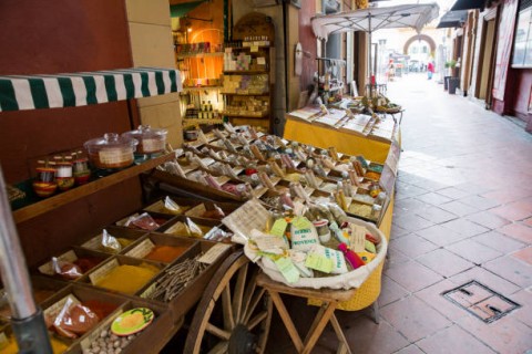 Kolaborasi Perluas Pasar Kosmetik Lokal