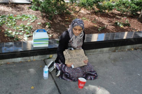 Perempuan Miskin Terasingkandari Program Perlindungan Sosial