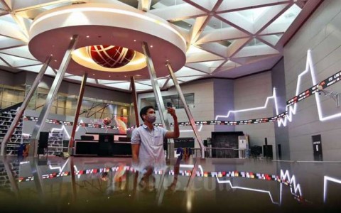 Menyikapi Kejatuhan Bursa Saham