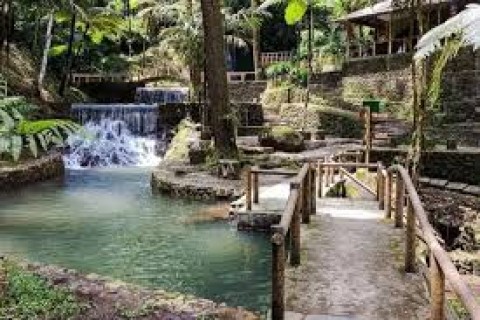 Bambang Surya Atmaja, Penggerak Wisata Curug Cipeuteuy