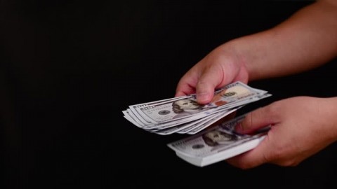 Dana TengkesRp 10 Miliar,Rp 6 Miliarbuat Rapat