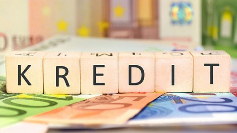 KENAIKAN PERMINTAAN KREDIT : CERMAT HADAPI TEKANAN LIKUIDITAS