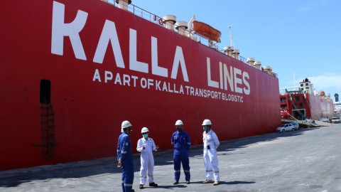 Kalla Lines Pimpin Market Share Distribusi Kendaraan