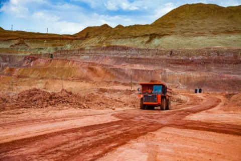 Hilirisasi Bauksit PalingLambat Akhir Tahun Depan