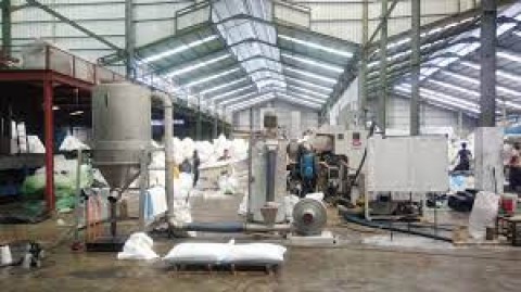 Emiten Industri Kena Efek Penurunan PMI