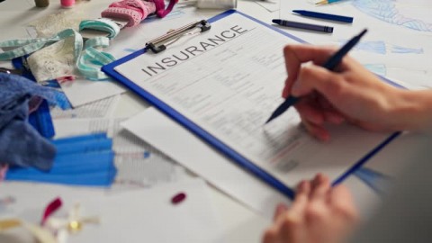 Perang Tarif dan Fee dalam Industri Asuransi