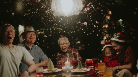 NATAL BERSAMA KELUARGA,SEDERHANA DAN BERMAKNA