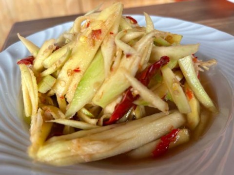”Pesta Rasa” di Ujung Lidah Bersama RujakNatsepa dan Ikan Asar Pantai Maluku