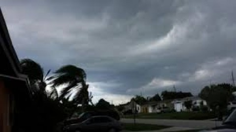 BMKG: Puncak Cuaca Ekstrem Diprediksi 11 Maret