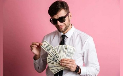 Fenomena Bisnis : Crazy Rich di Medsos