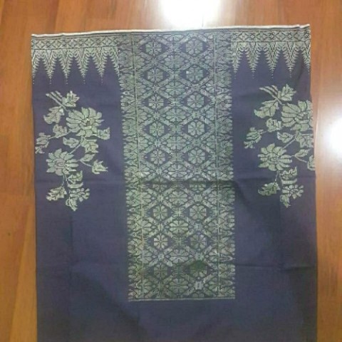 Irfania Ramadhani Lubis Melestarikan Songket Melayi Deli