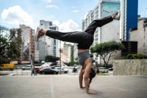 Gen Z MerombakBisnis Olahraga