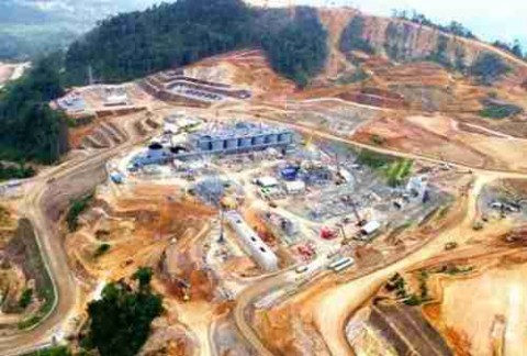 Kantong Tebal MDKA untuk Ekspansi