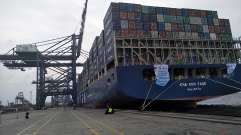 SANDAR PERDANA KAPAL BESAR : RI MASUK JARINGAN LOGISTIK GLOBAL