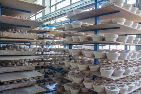 Kemenperin Fokus Tahan Laju Impor Keramik