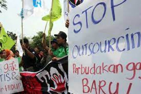 Sistem Kontrak dan Nasib Pekerja