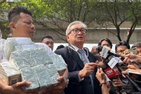 KASUS BTS 4GMuasal Uang 1,8 Juta DollarAS Belum Juga Terungkap